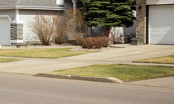Image showing a residence with a drop driveway