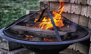 Covered fire pit