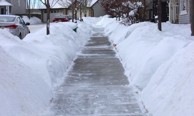 Council approves 48-hour window for sidewalk clearing