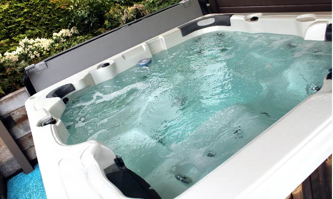 Image of a hot tub.